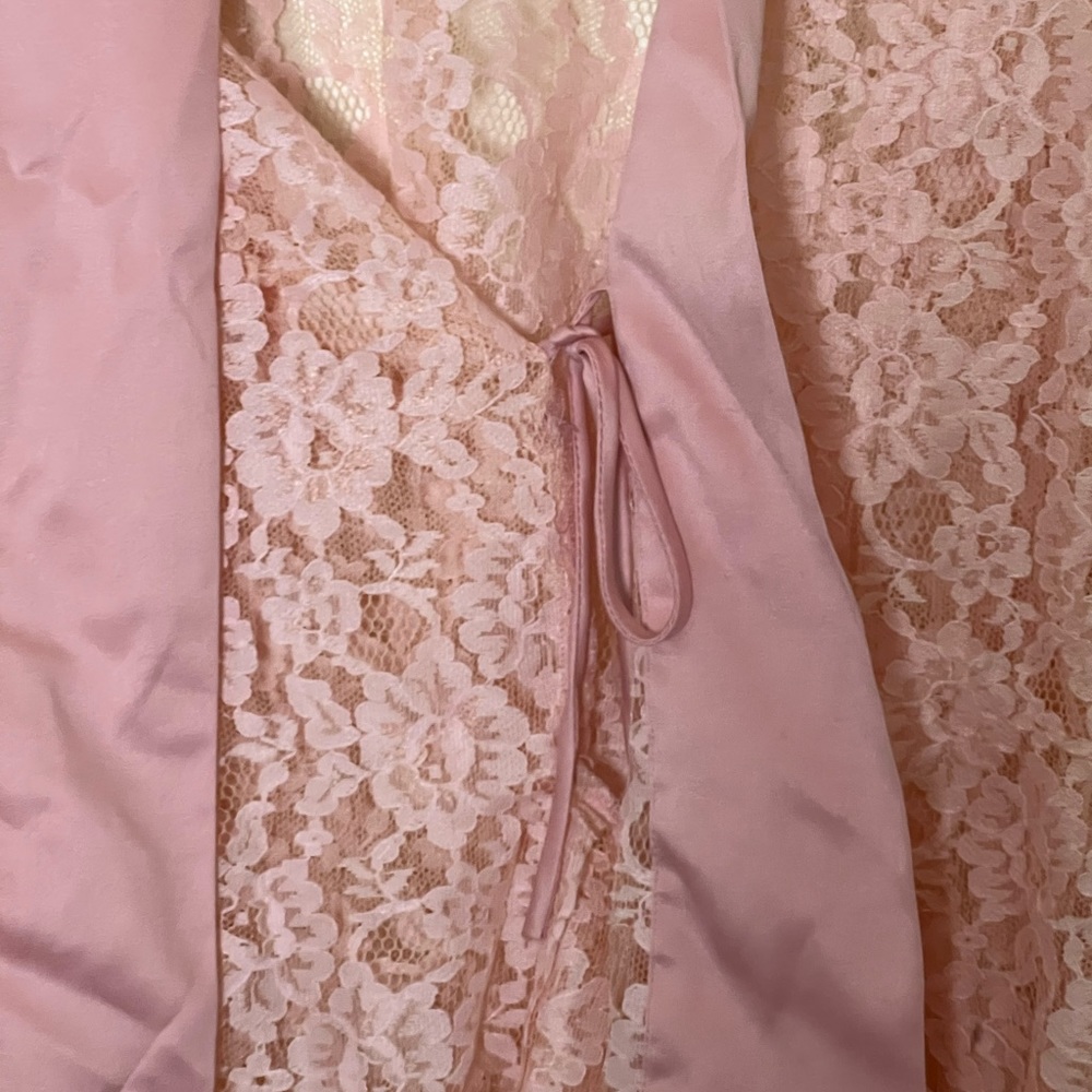 Victoria’s Secret | Vintage gold label lace robe size medium - Picture 4 of 7